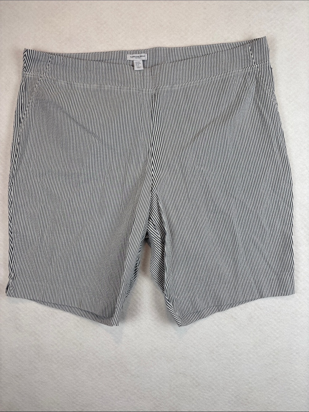 Carolina Belle Montreal Striped Bermuda Shorts Womens 22W Gray White Stretch